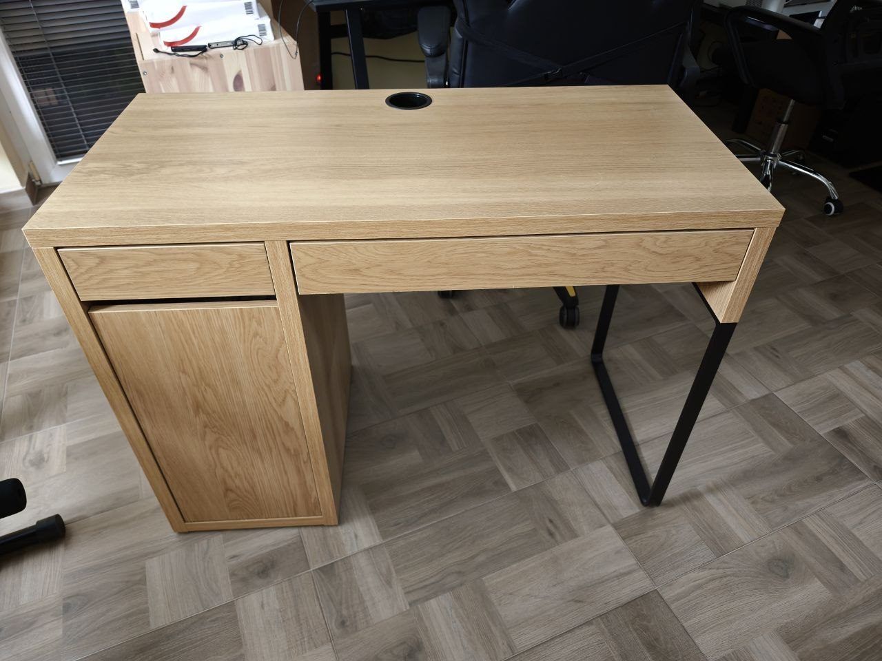 Письменный стол IKEA