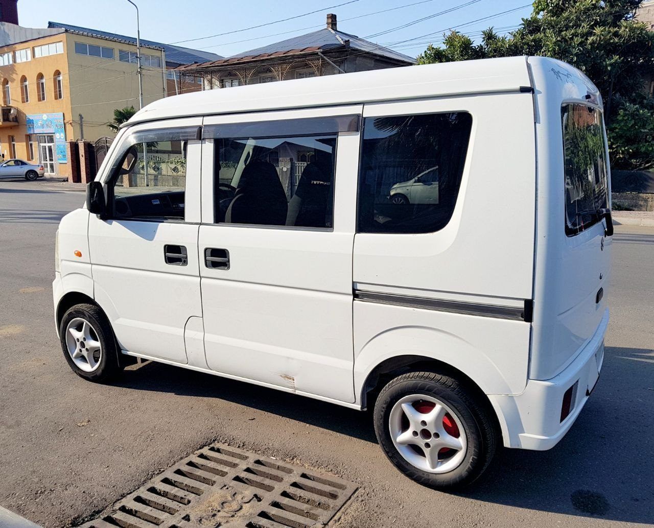 Автомобиль Suzuki Every, 0,7 л