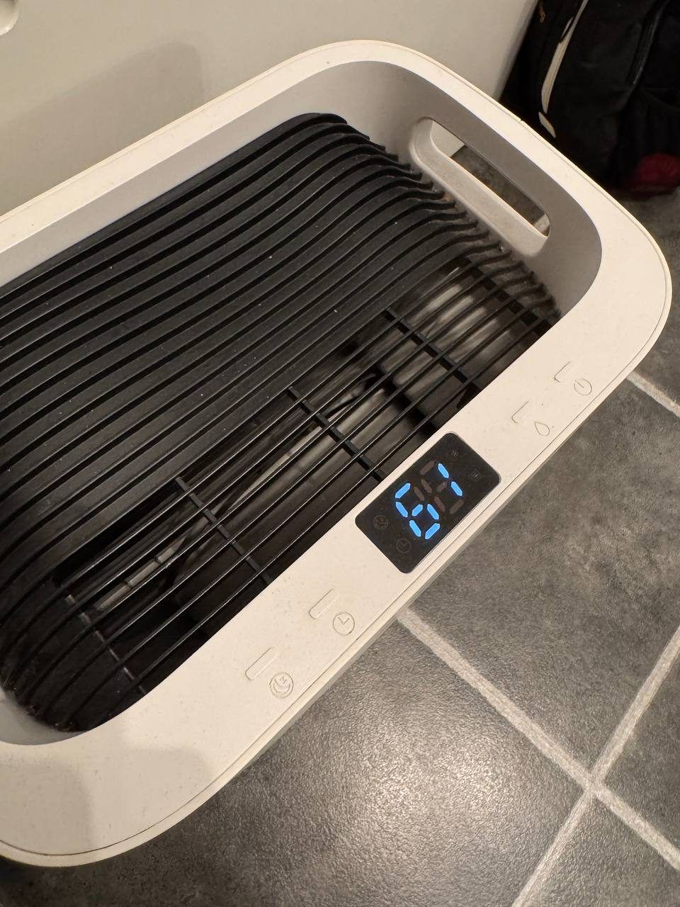Осушитель воздуха Eeese Hugo 13L, 13 л