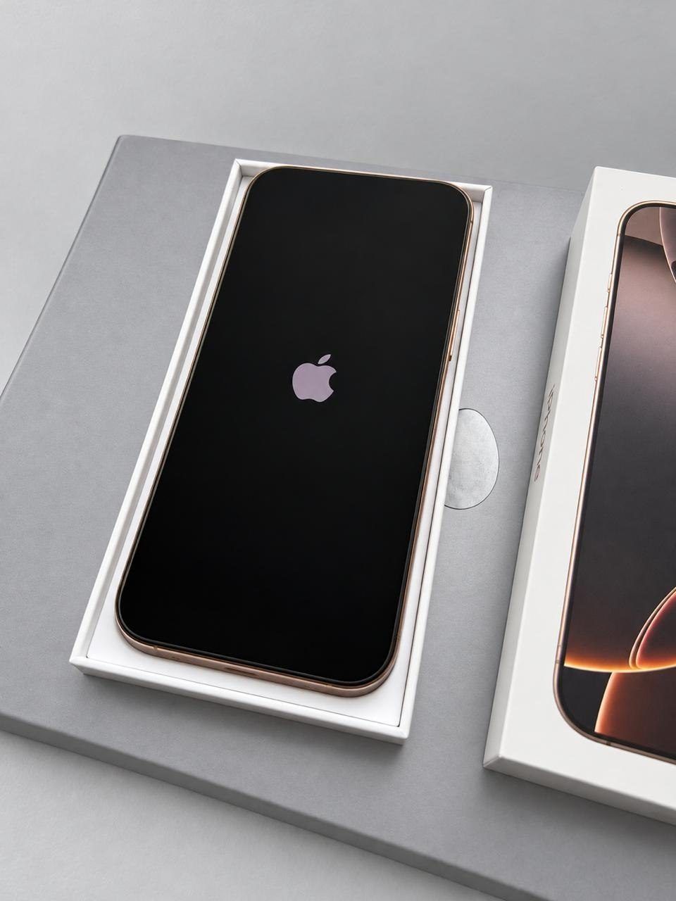 Смартфон Apple iPhone 16 Pro Max, 256GB