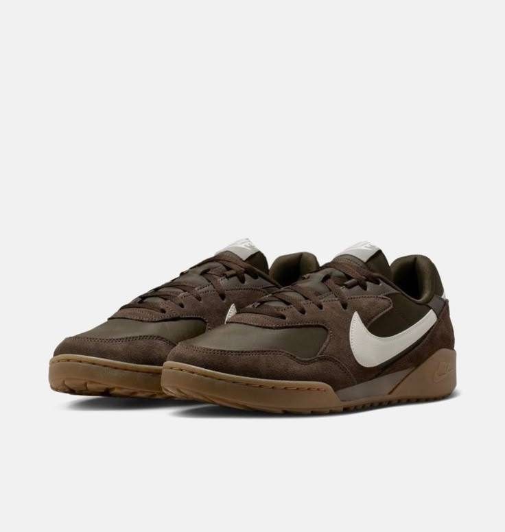 Кроссовки NIKE, размер 42.5
