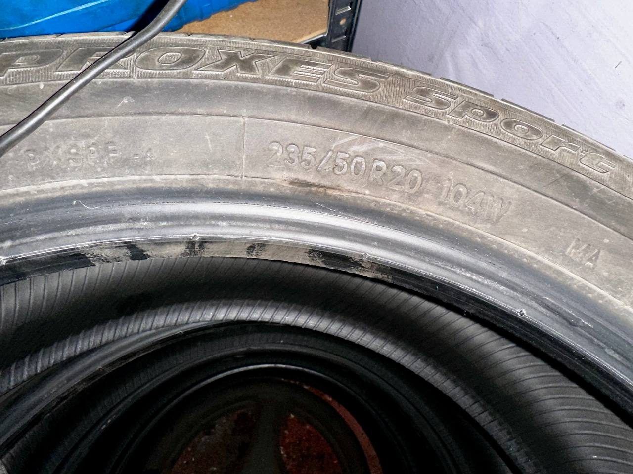 Комплект шин, 235/50 R20