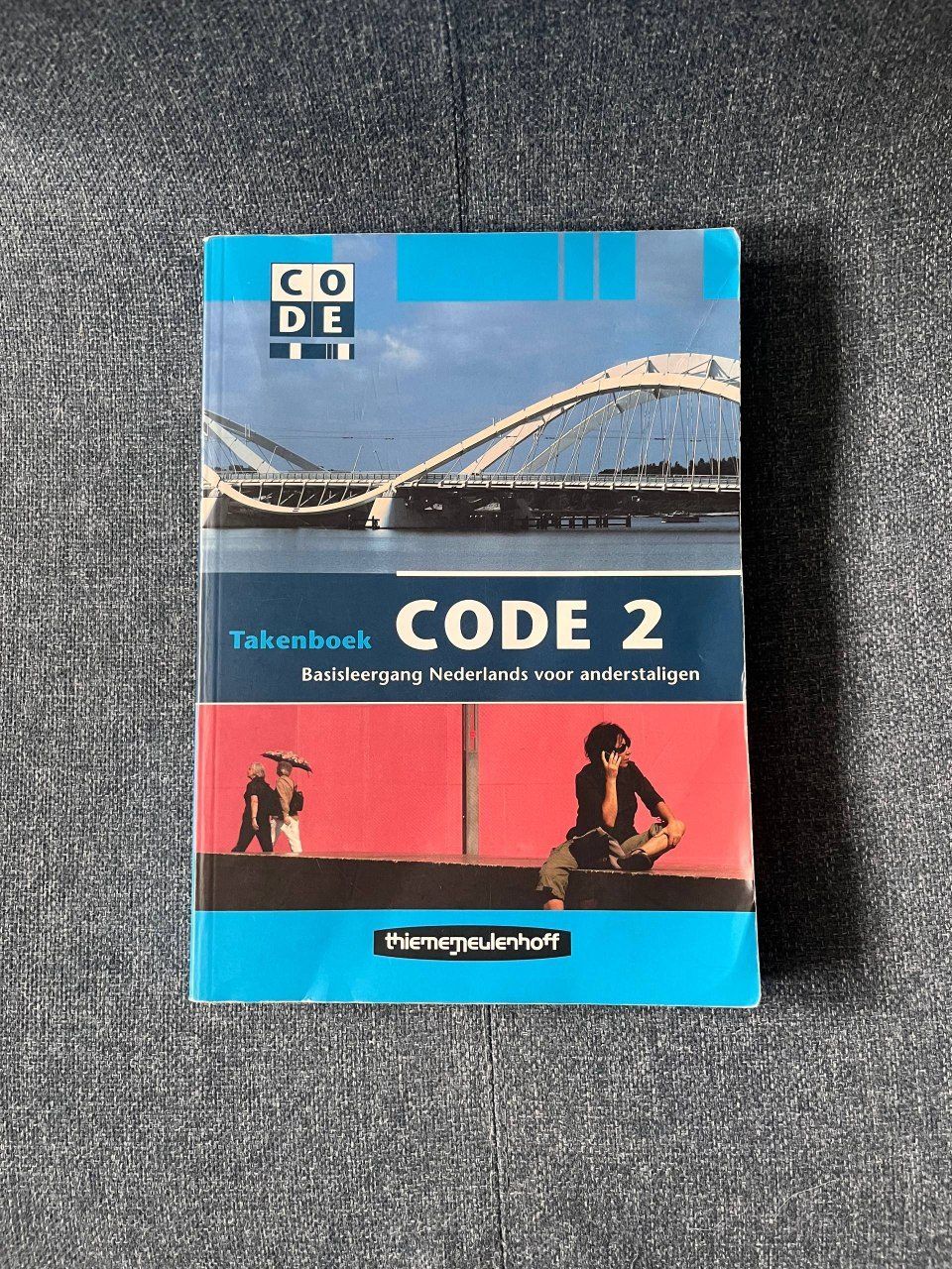 Учебник Code 2 takenboek, уровень В1
