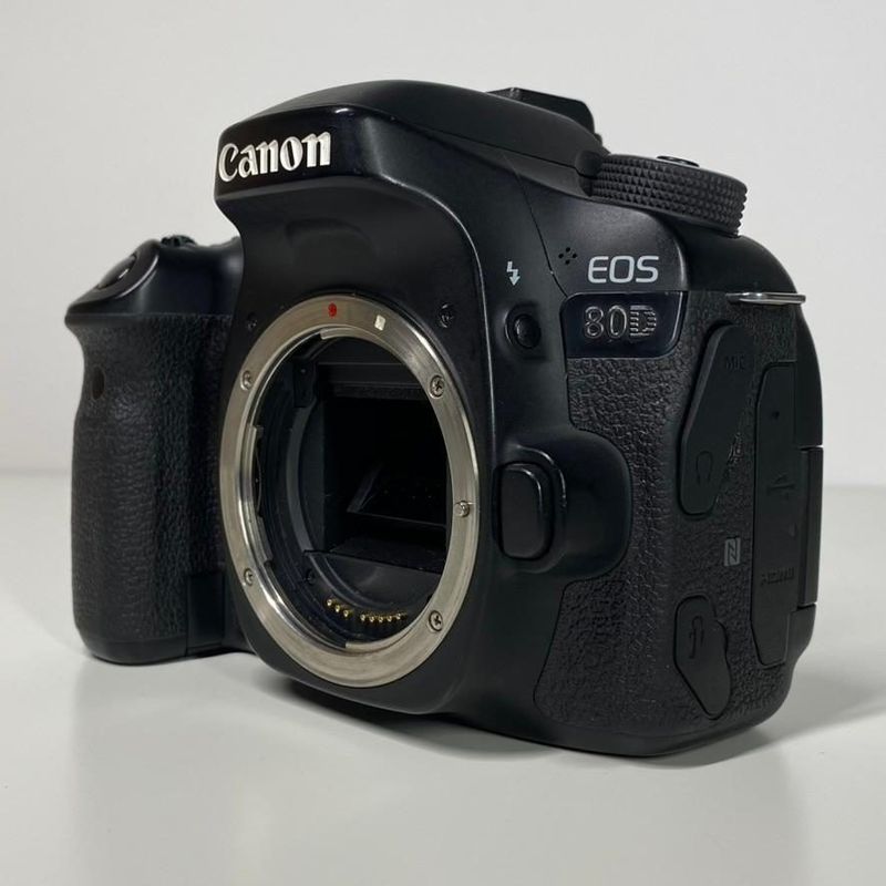 Фотокамера Canon EOS 80D