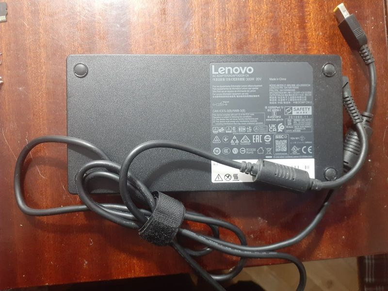 Зарядное устройство Lenovo Legion 300W, 300W
