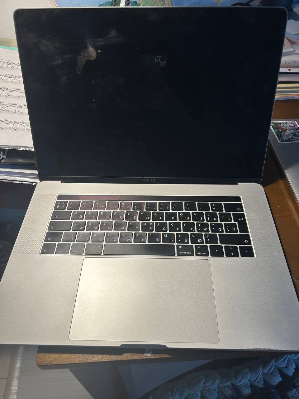 Ноутбук Apple MacBook Pro 15", A1707