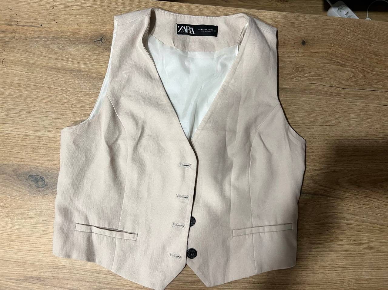 Жилет Zara, размер M