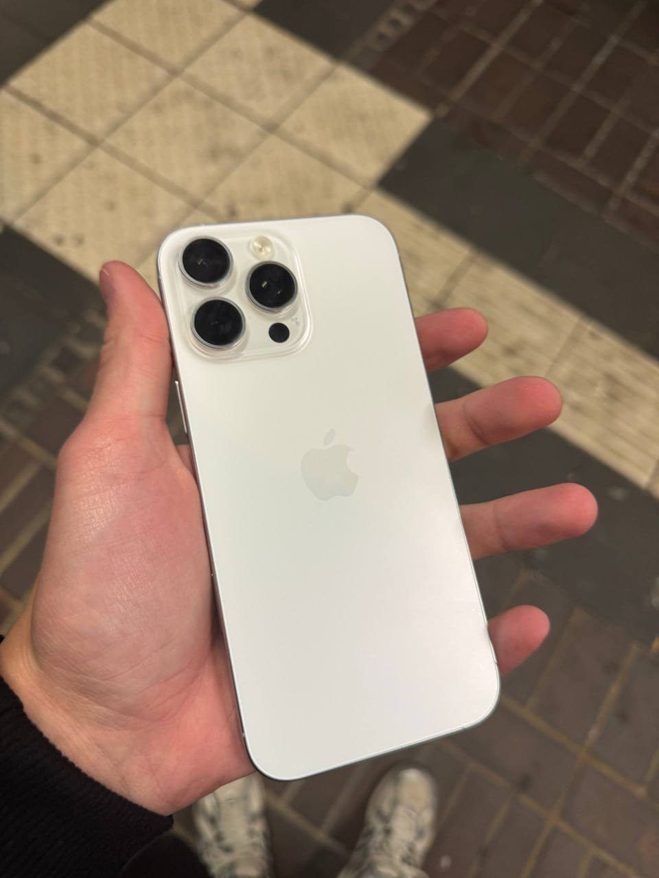 Смартфон iPhone 16 Pro Max, 256 ГБ