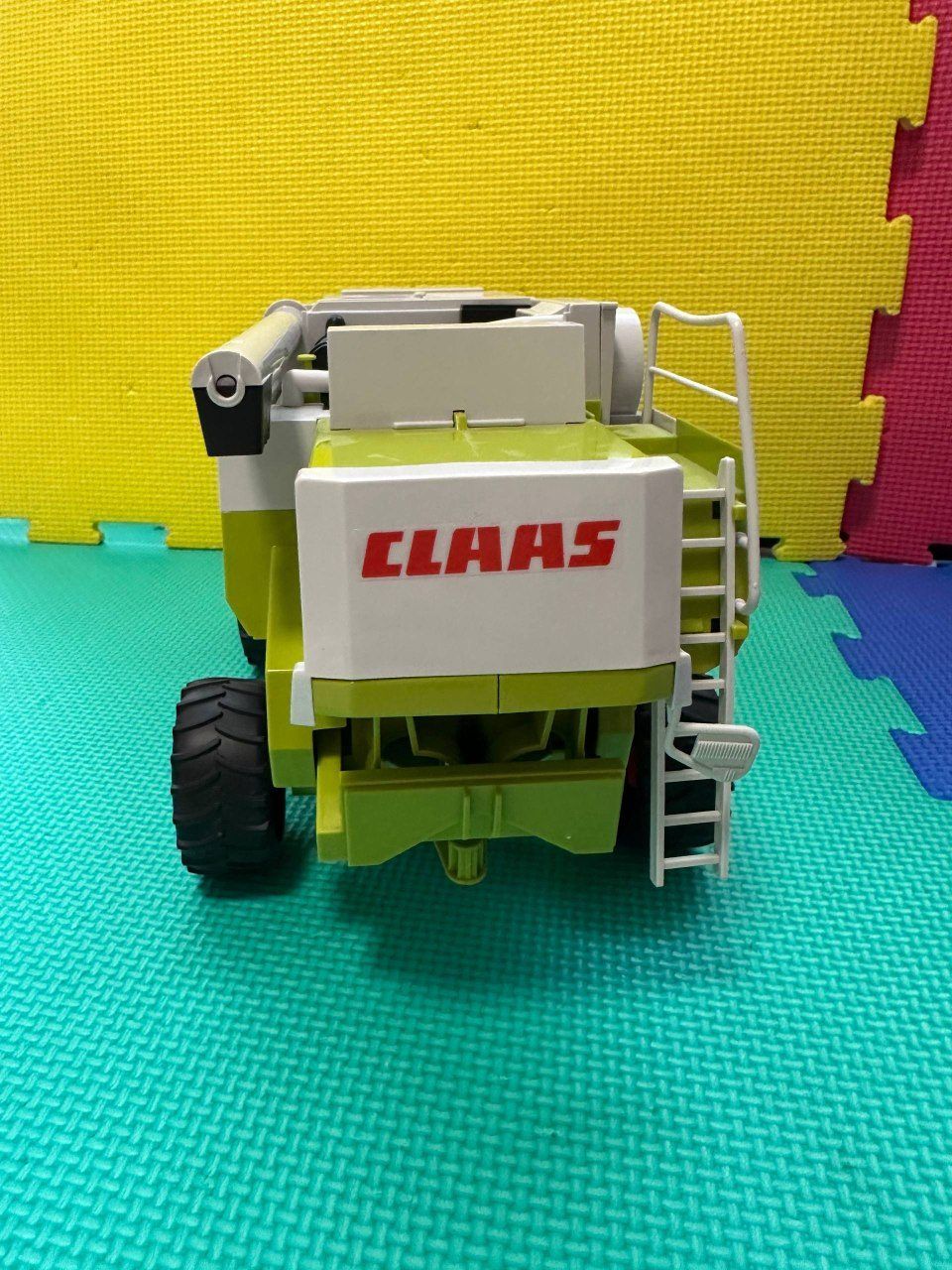 Комбайн Bruder Class Lexion