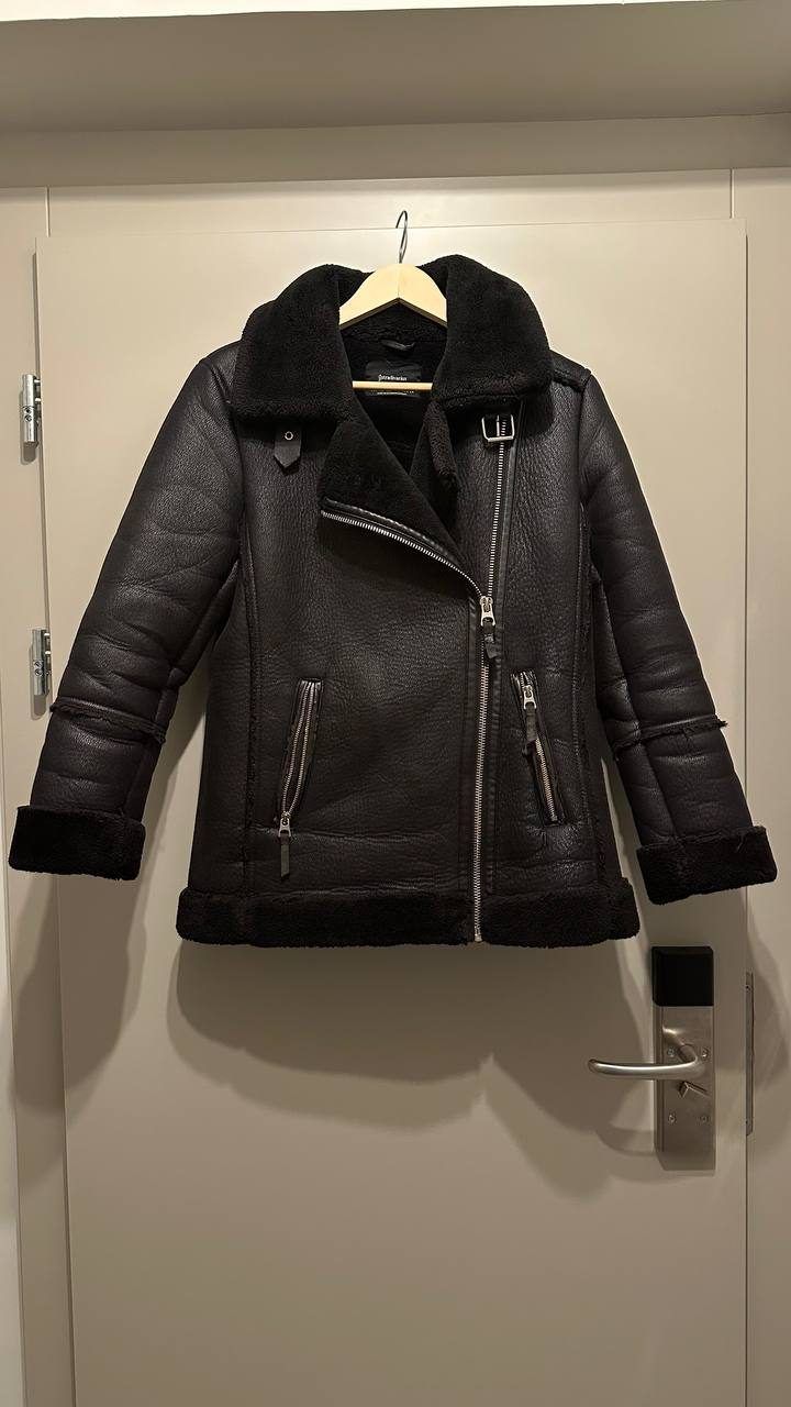 Дубленка Stradivarius, размер XS