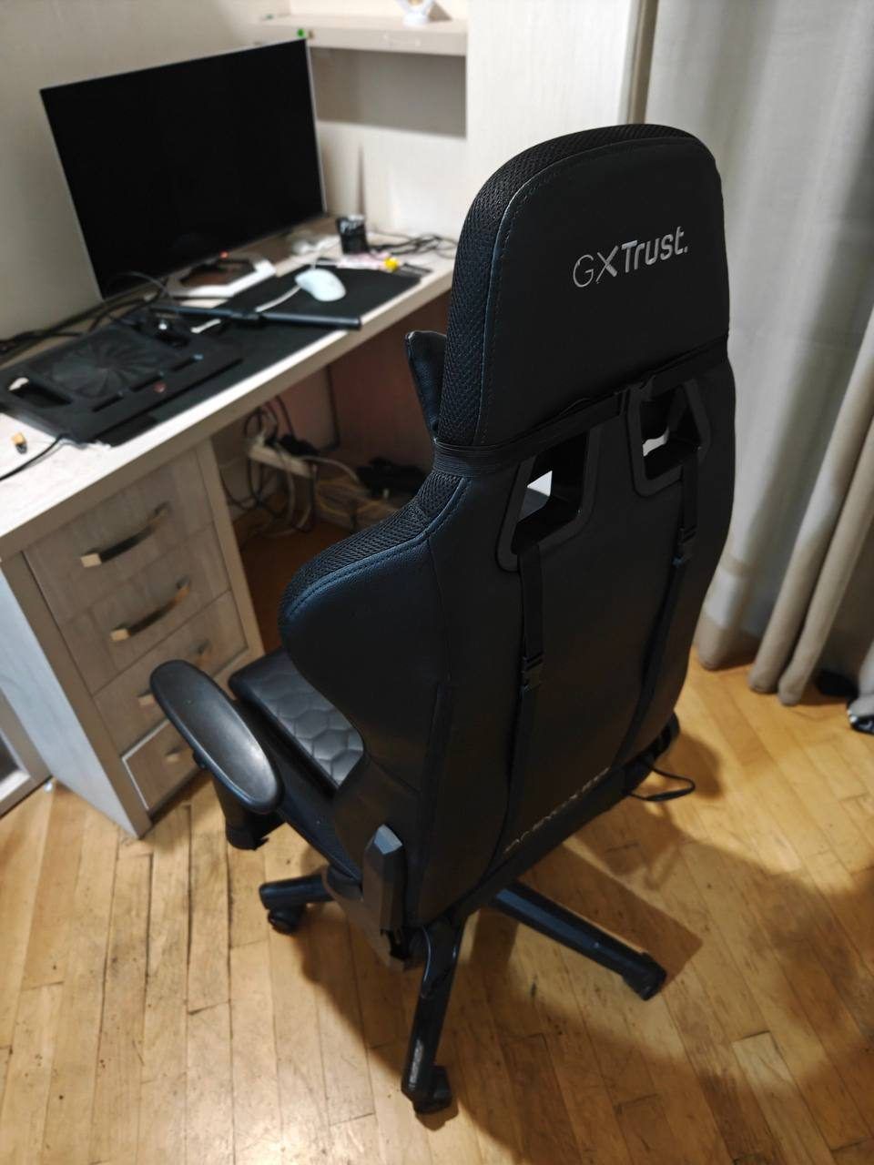 Игровое кресло Trust GXT 719, с подсветкой