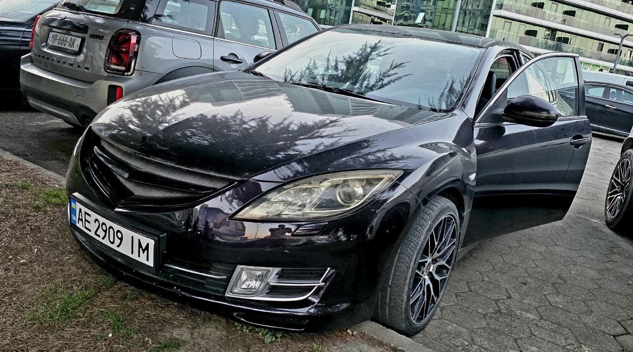 Автомобиль Mazda 6, 2008 год