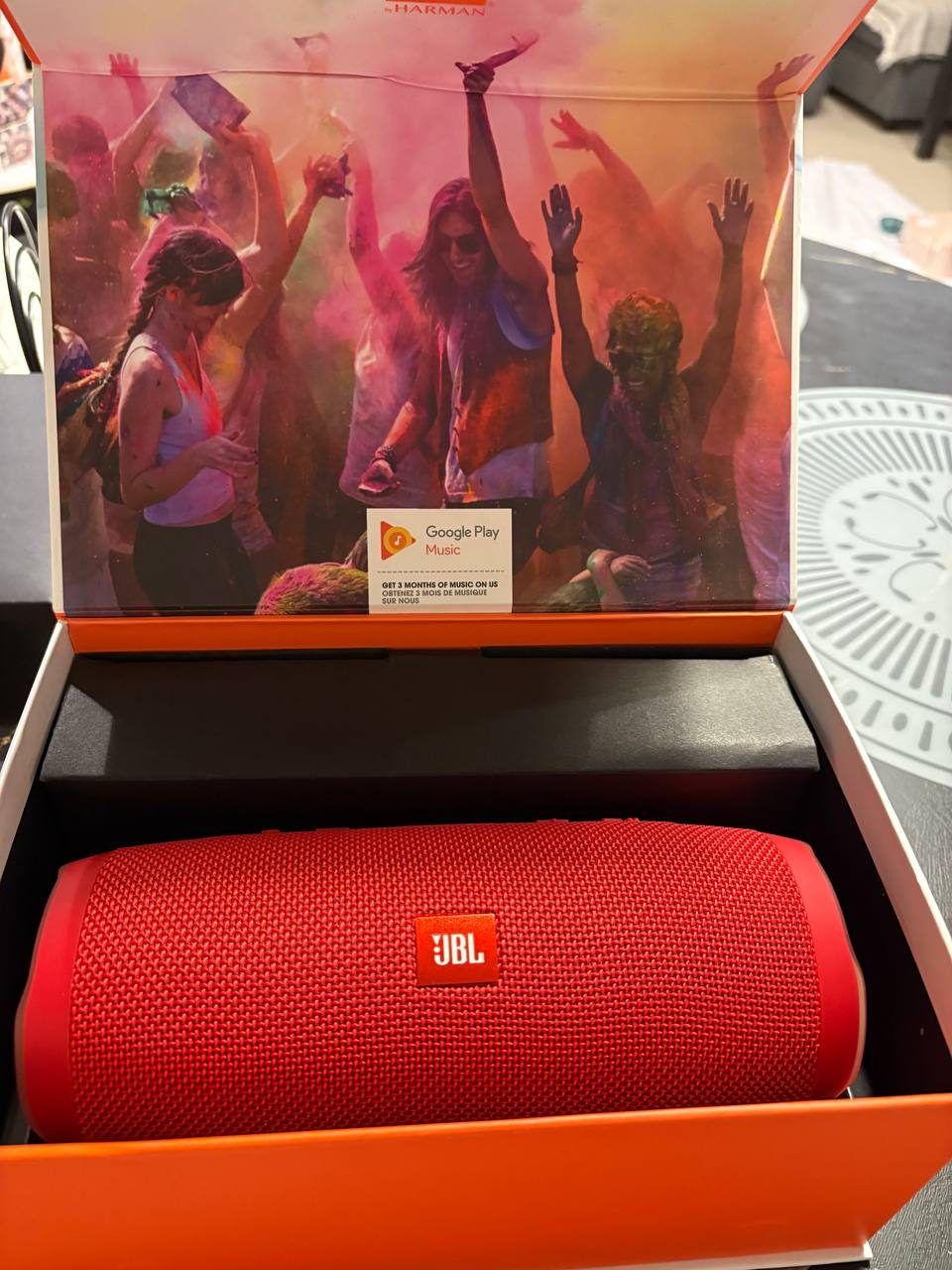 Беспроводная колонка JBL Charge 3