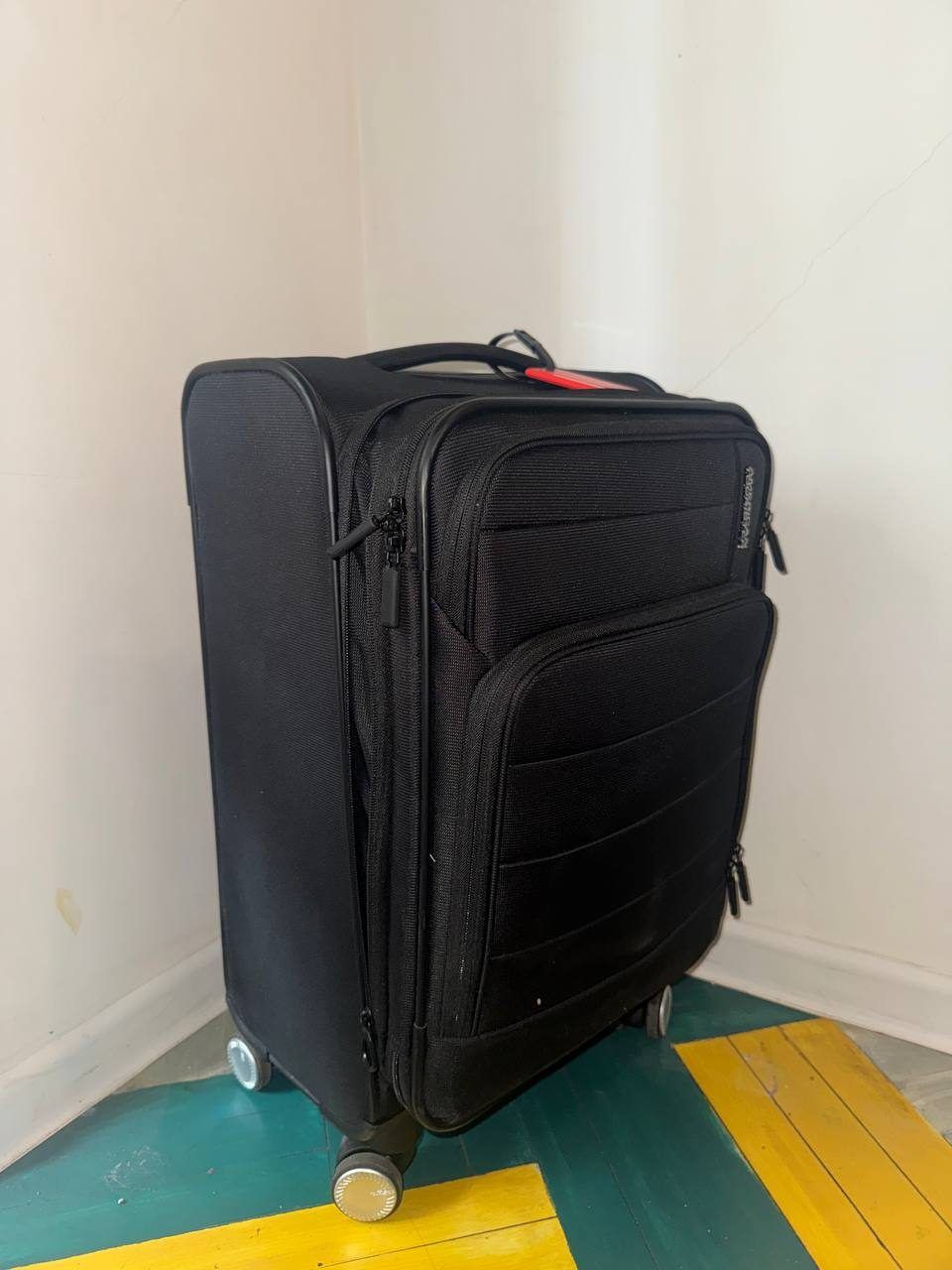 Чемодан American Tourister, размер M+ / L