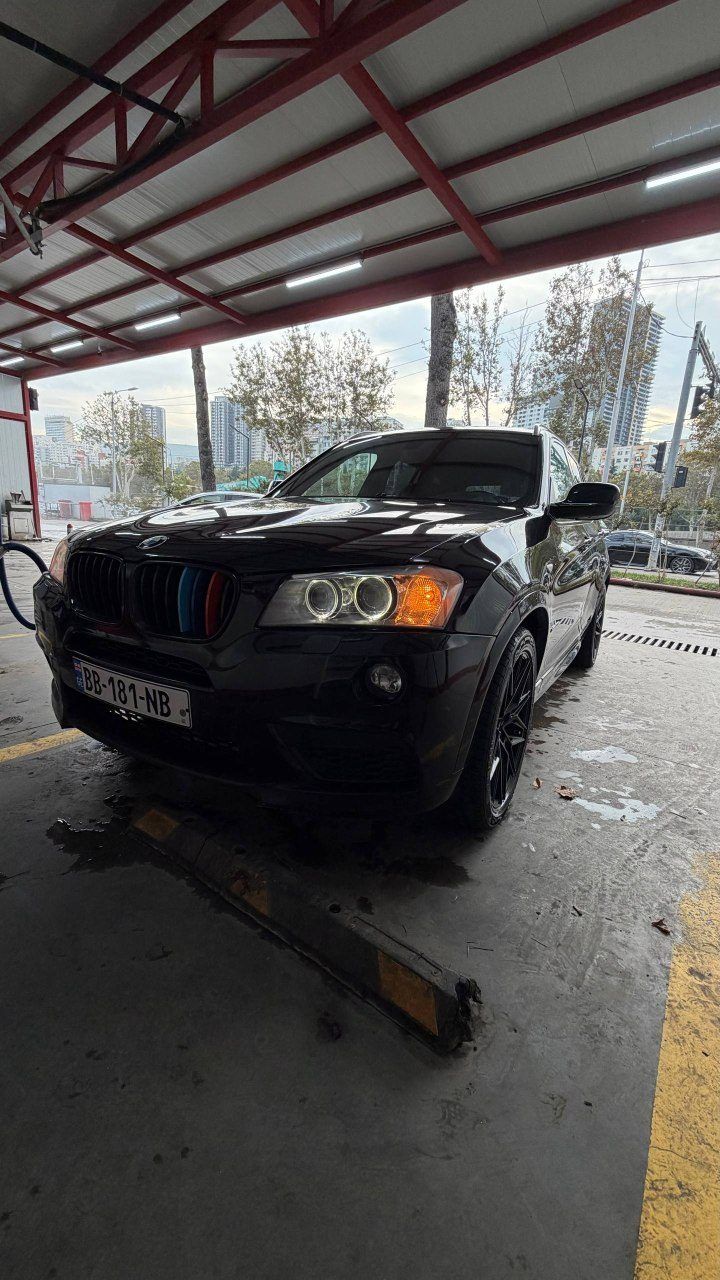 Автомобиль BMW X3, 2014 год