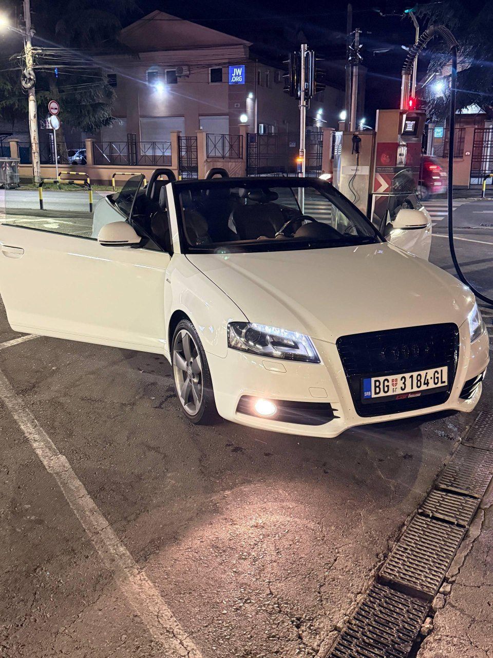 Автомобиль Audi A3 Cabrio, 2010 год