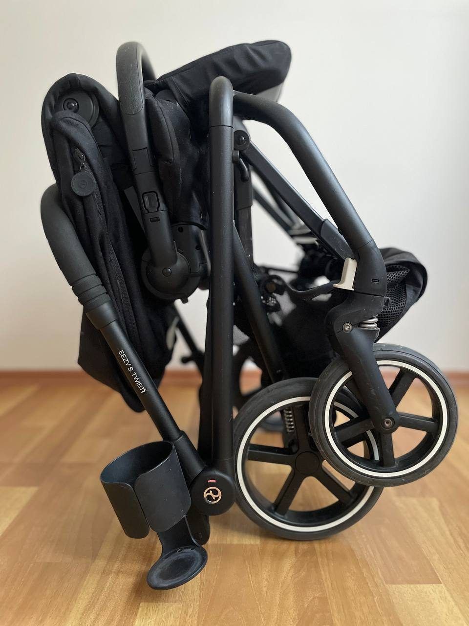 Прогулочная коляска Cybex Eezy S Twist 2+