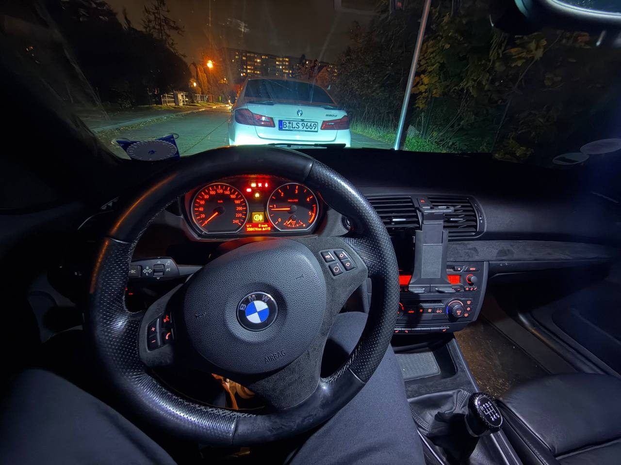 Автомобиль BMW E87 120d, 2004 год
