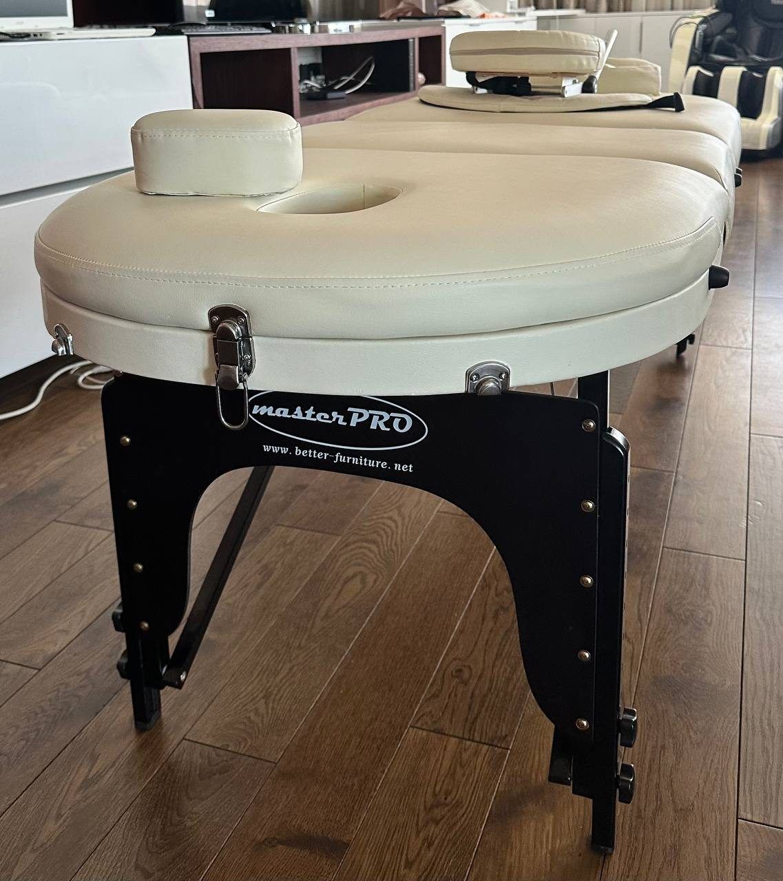 Массажный стол MasterPRO VIP OVAL 3, кремовый