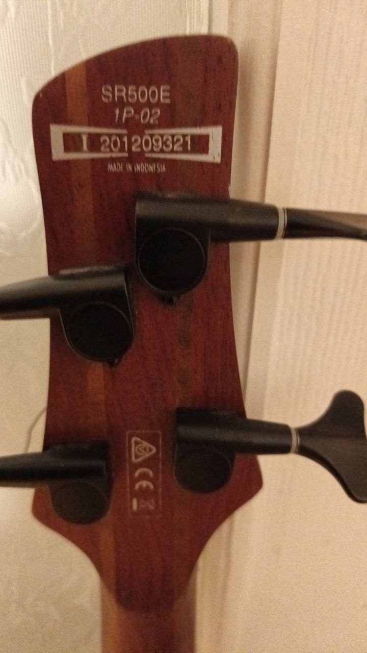 Бас-гитара Ibanez SR500E