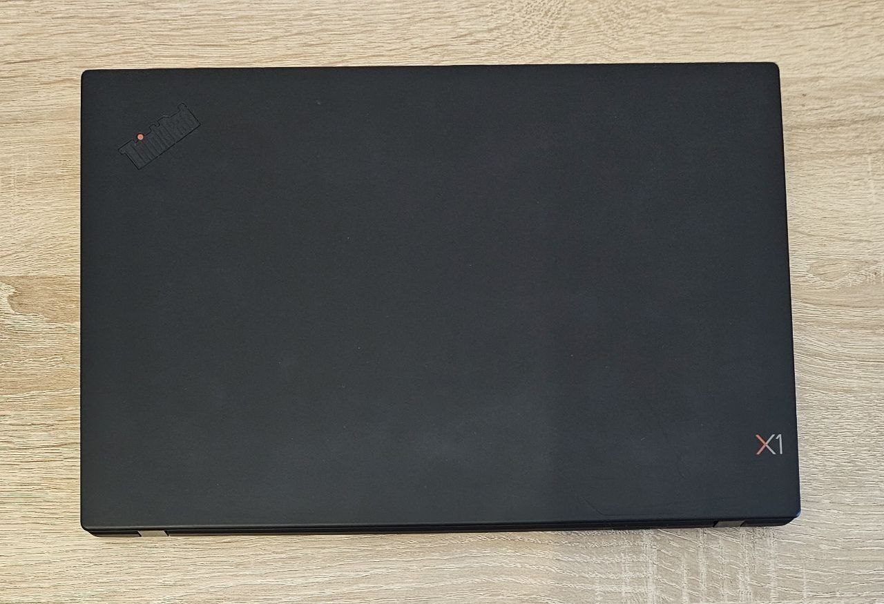 Ноутбук и карта памяти Lenovo ThinkPad X1 Carbon, 14 G6