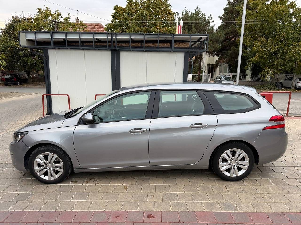 Автомобиль Peugeot 308, 1.6 HDi