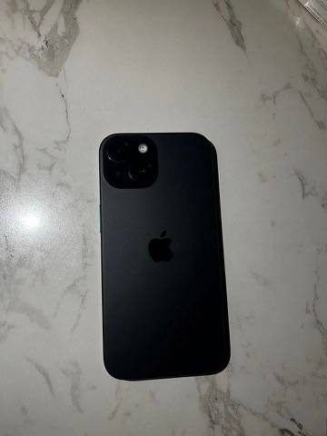 Смартфон Apple iPhone 15, 128 ГБ