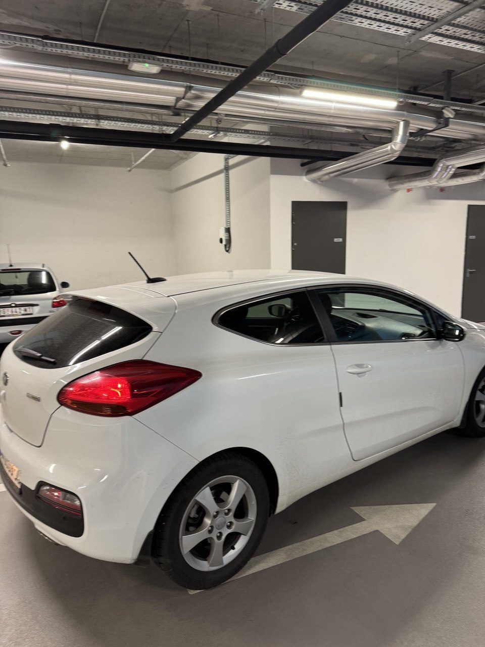 Автомобиль KIA CEE’D, 2014 год