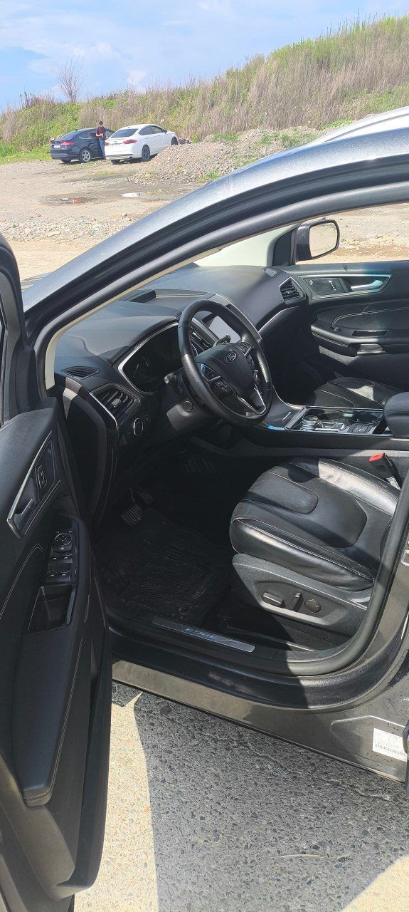 Автомобиль Ford Edge Titanium, 2020 год