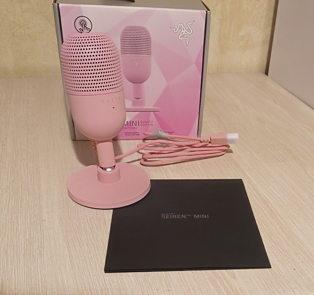Микрофон Razer Seiren mini V3 Quartz, розовый