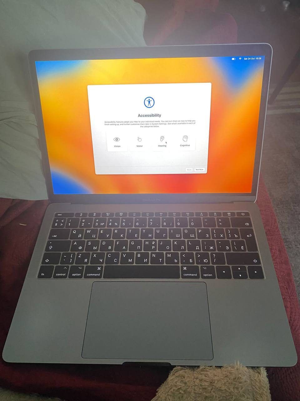 Ноутбук Apple MacBook Pro 2017, 83% аккумулятор