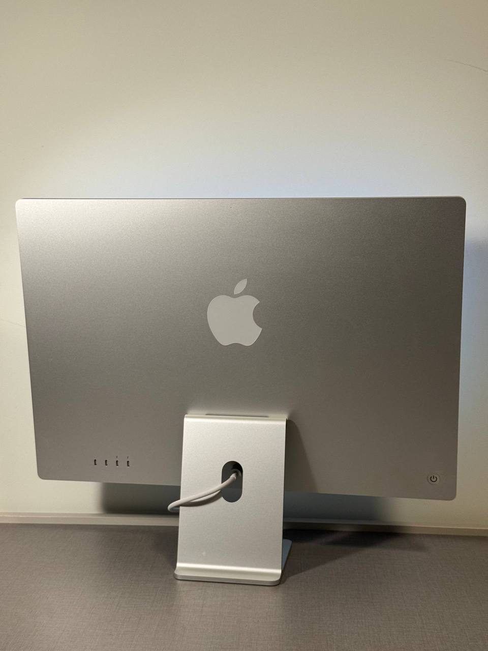 Моноблок Apple iMac 24” M3 (2023), 8/512 ГБ