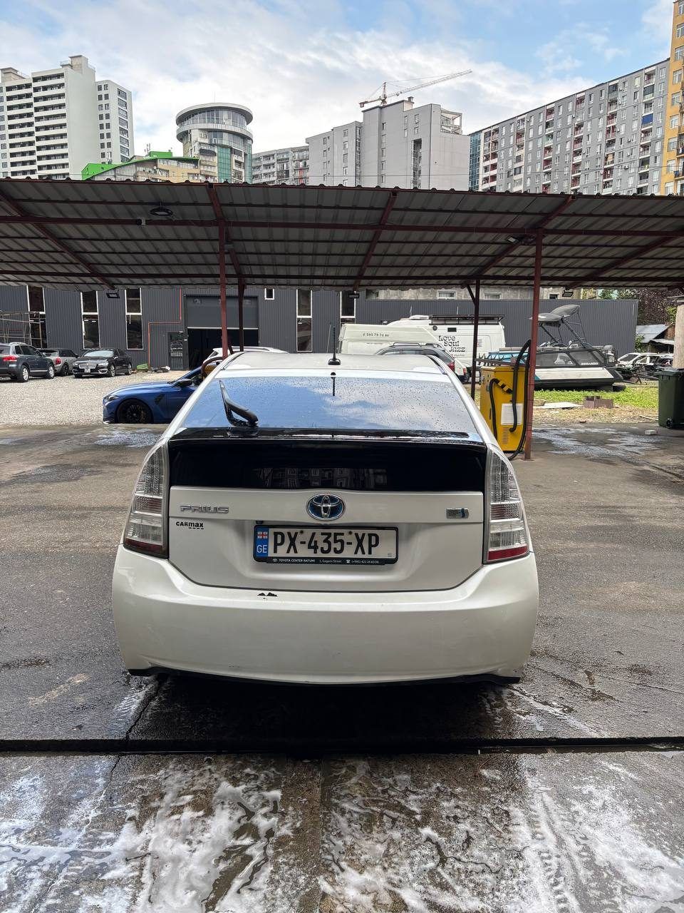 Автомобиль Toyota Prius 30, 2011 год