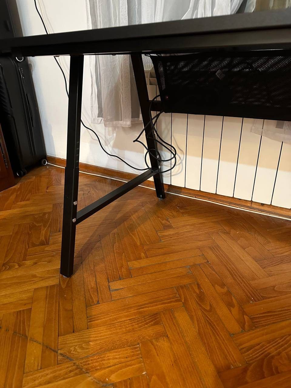 Компьютерный стол IKEA UTESPELARE, 160×80 см