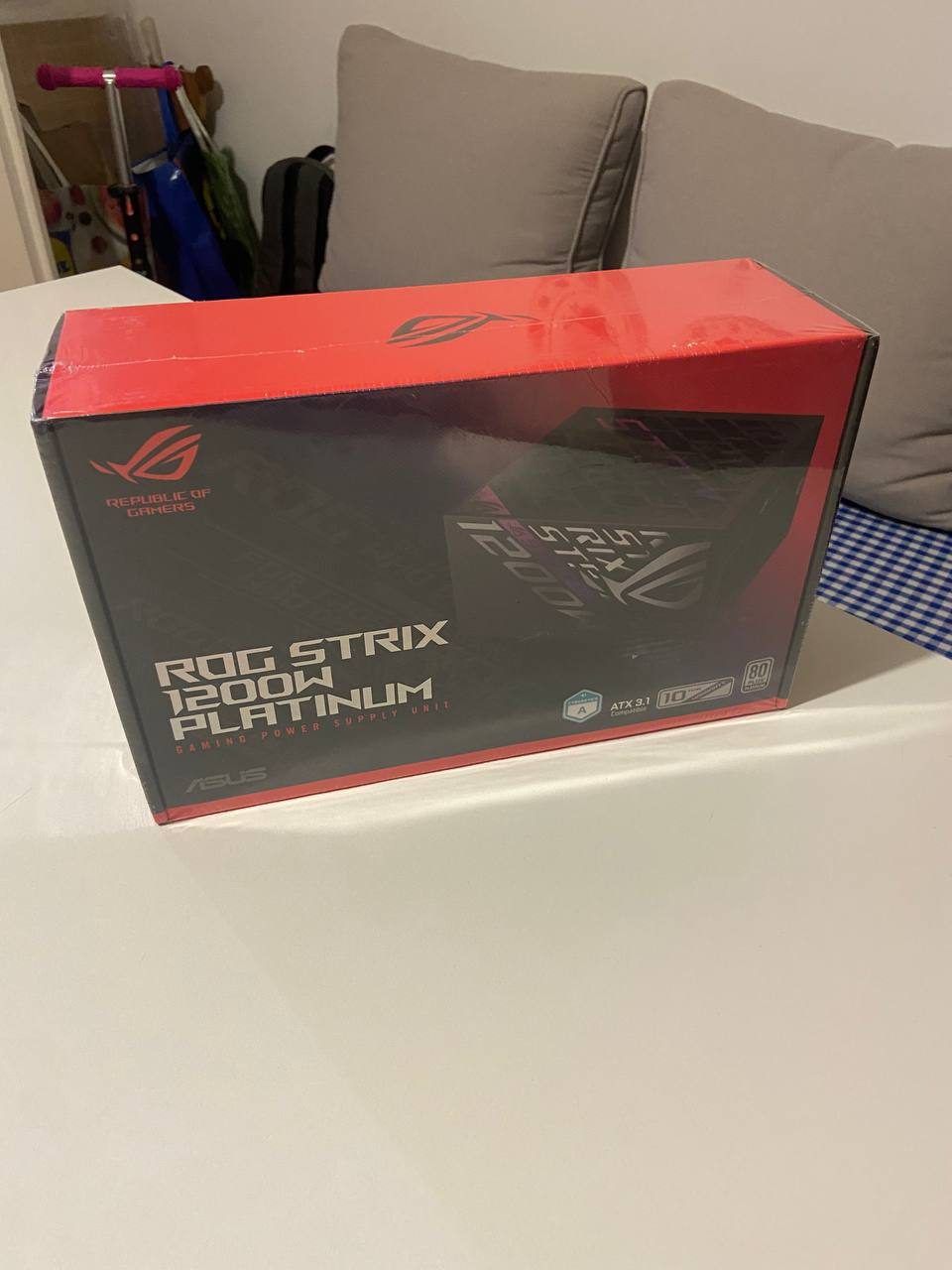Блок питания ASUS ROG STRIX 1200W PLATINUM, 1200 Вт