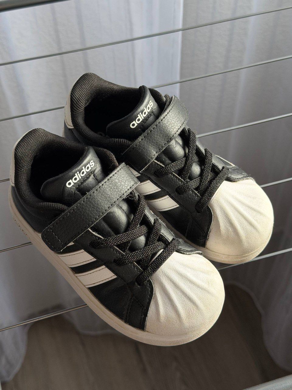 Кроссовки Adidas, размер 27