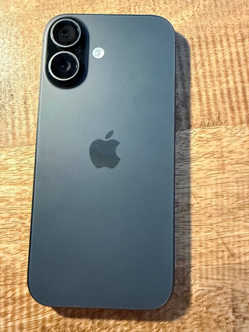 Смартфон Apple Iphone 17, 256Gb