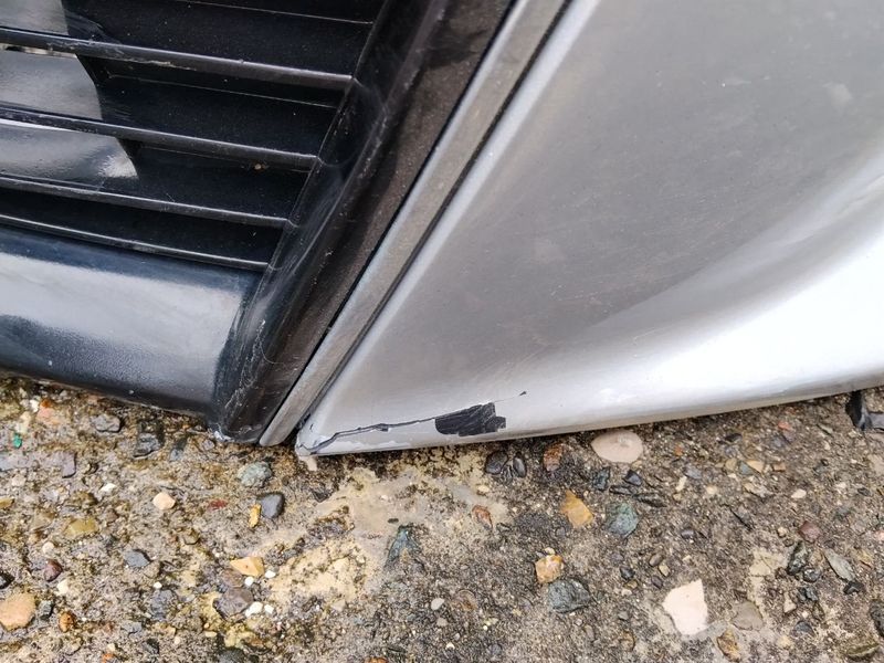 Бампер передний для Toyota Corolla 2014 г.в. серии "Спорт" с решеткой радиатора