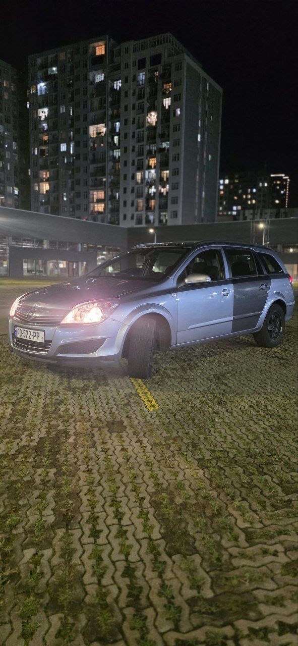 Автомобиль Opel Astra H 1.7 Diesel, 2009