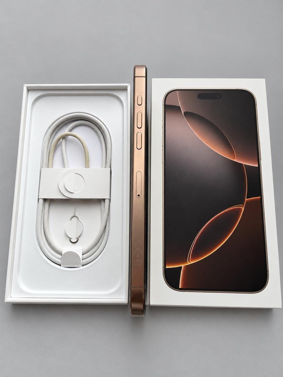 Смартфон Apple iPhone 16 Pro Max, 256GB