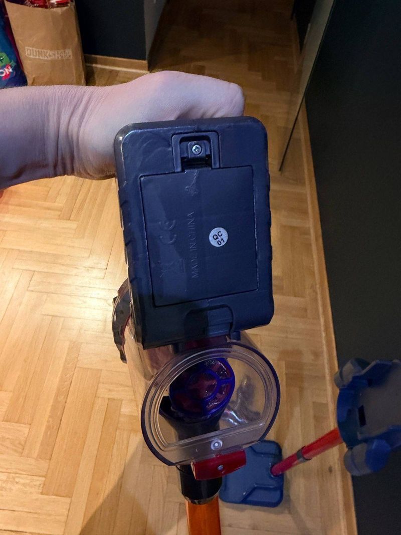 Детский пылесос и игрушки Dyson