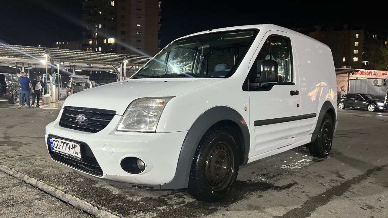 Автомобиль, 2010 год