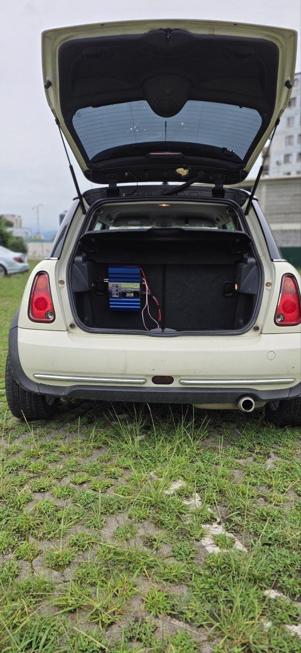 Автомобиль Mini Cooper, 2004