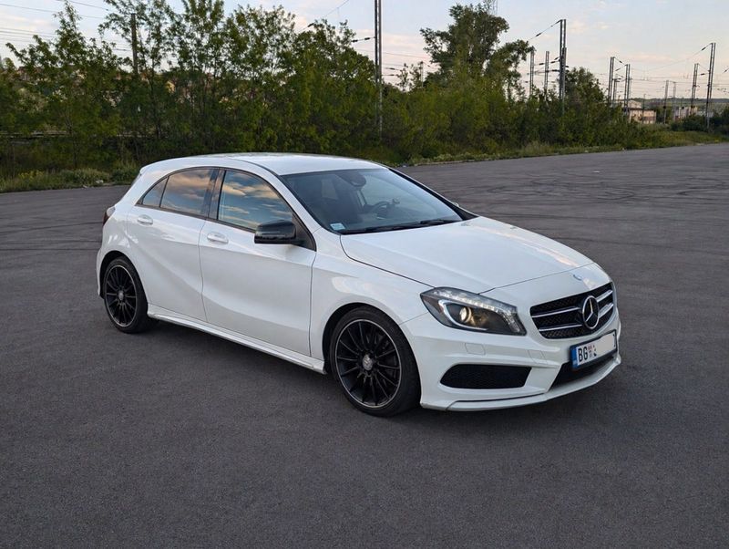 Автомобиль Mercedes A250 Sport, 2013 год