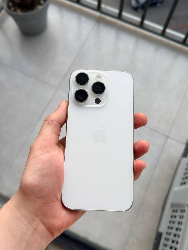 Смартфон Apple iPhone 16 Pro, 128 ГБ