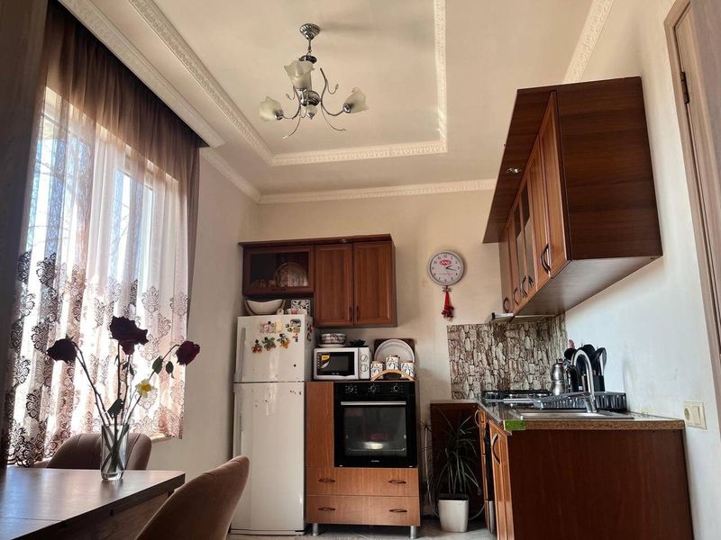 Сдам 2-х этажный частный дом в Батуми со своим двором, 9 переулок Фридон Халваши