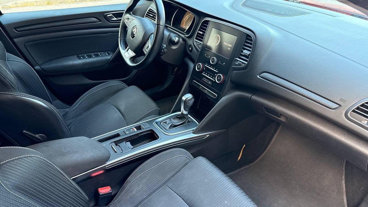 Автомобиль Renault Megane, 2018 год