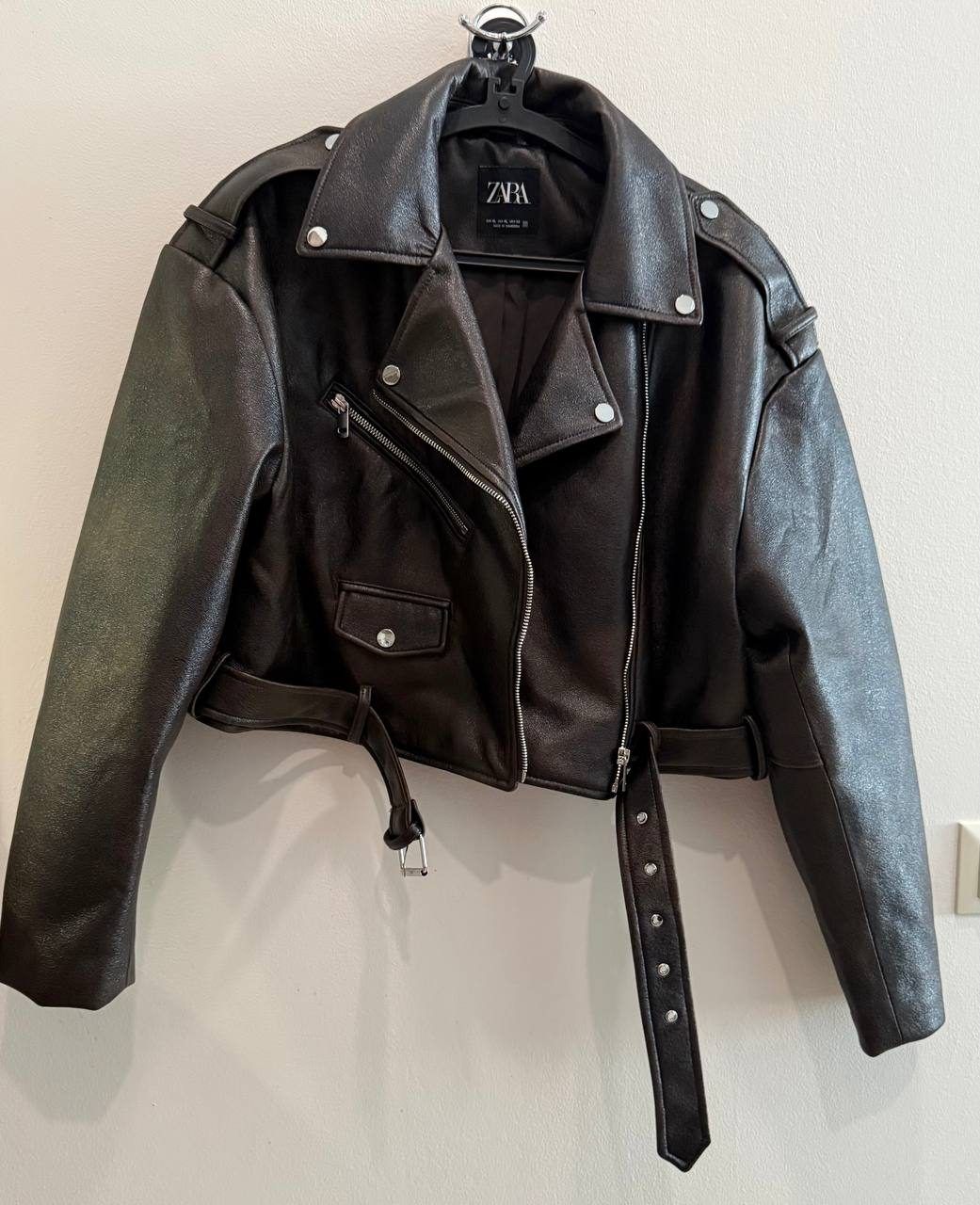 Куртка кожаная женская Zara. размер XL.