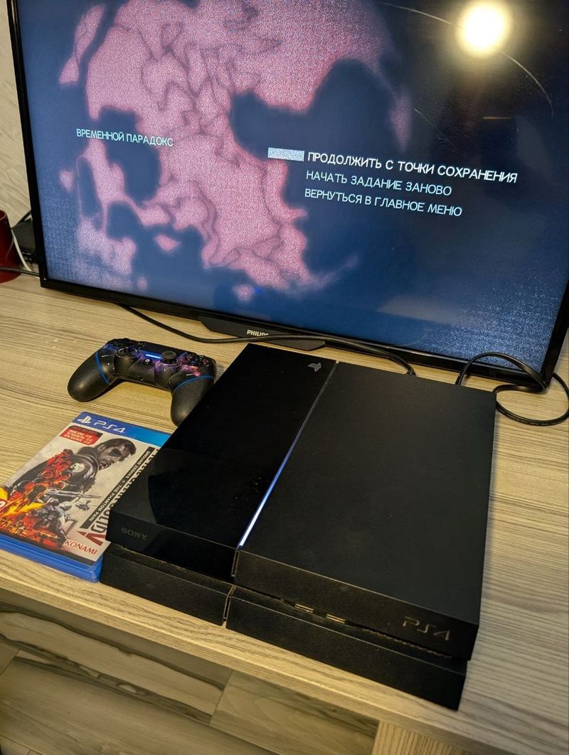Sony PS 4 Fat,, в комплекте геймпад, HDMI, провод питания. Писать
