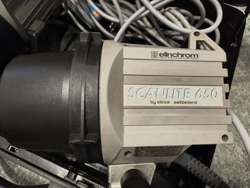 Студийный свет Elinchrom Scanlite 300/650W Halogen, комплект